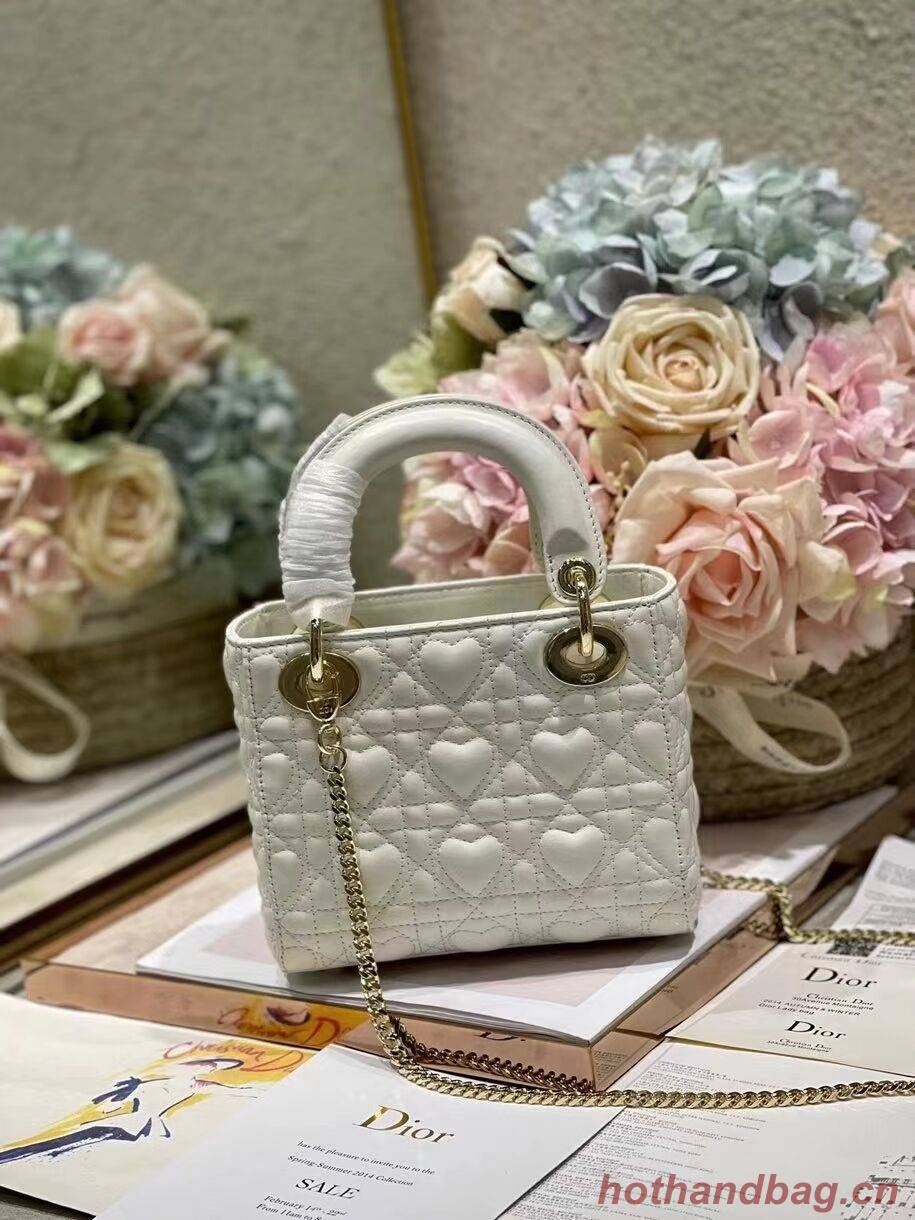 LADY DIOR MY ABCDIOR BAG Cannage Heart Original Lambskin Bag M0539O White