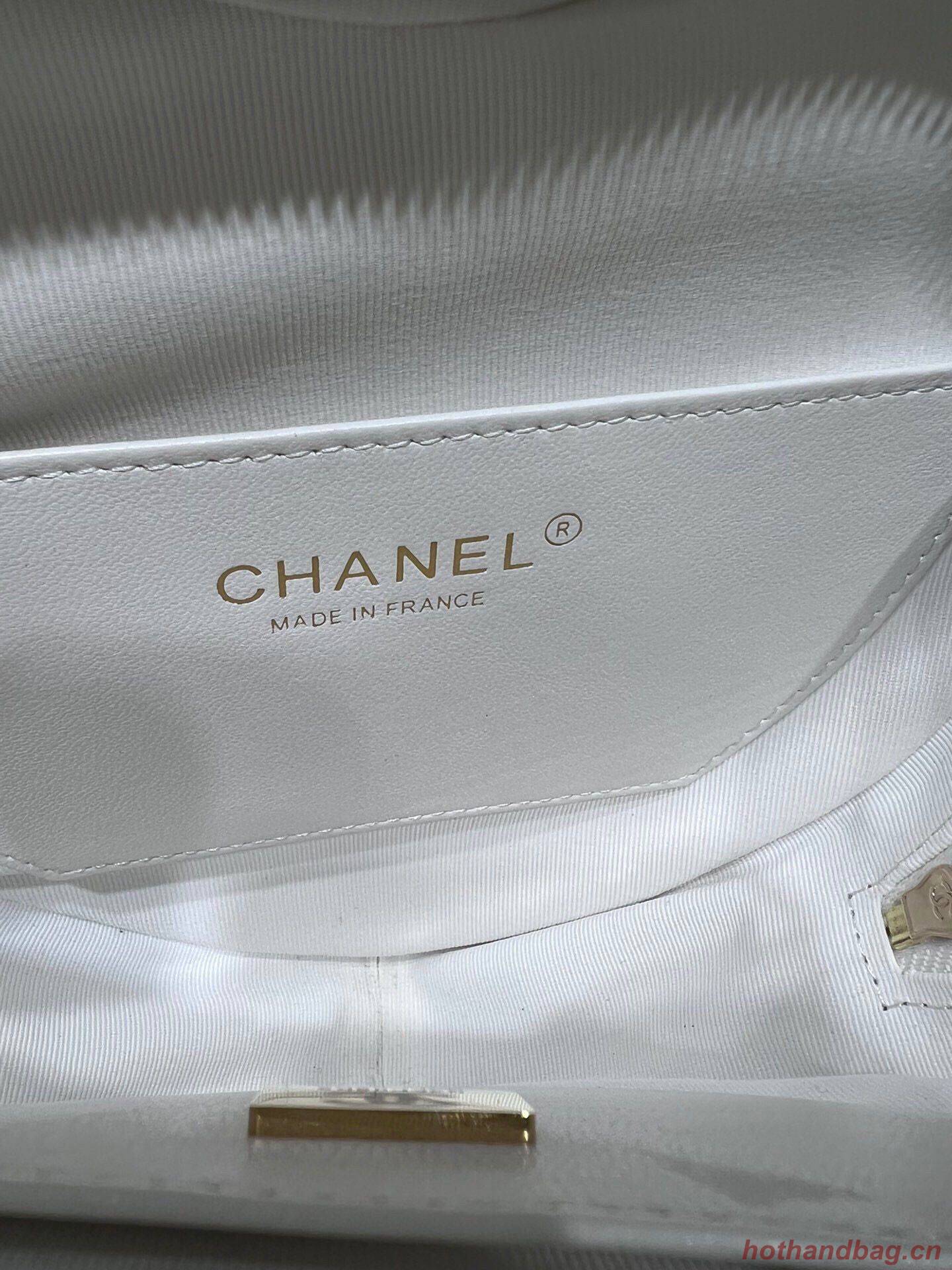 Chanel 2022S Love Heart Original Lambskin Crossbody Chain Bag AS3191Y White Chanel 2022S Love Heart Original Lambskin Crossbody Chain Bag AS3191Y White