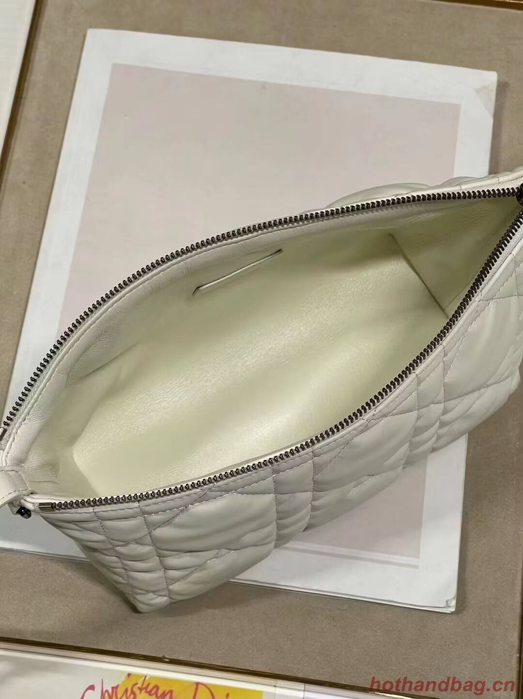 MEDIUM DIORTRAVEL NOMAD POUCH Lambskin S5554O Latte MEDIUM DIORTRAVEL NOMAD POUCH Lambskin S5554O Latte