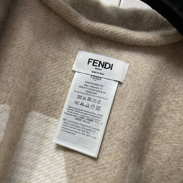Fendi Cloak FDC00132 Fendi Cloak FDC00132
