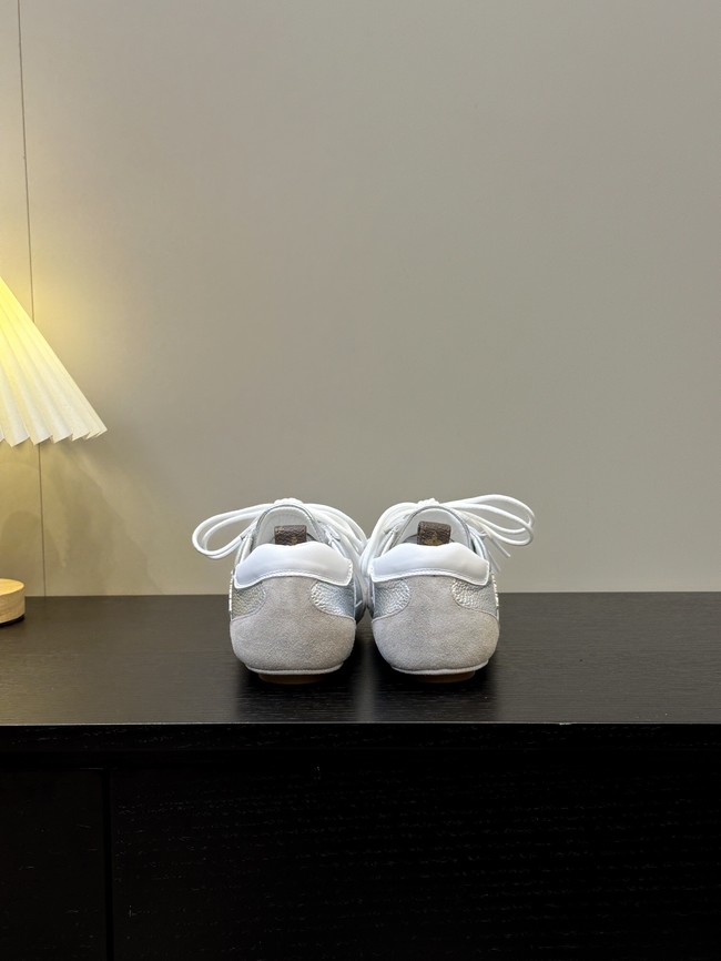 Louis Vuitton Sports shoes 44889-6