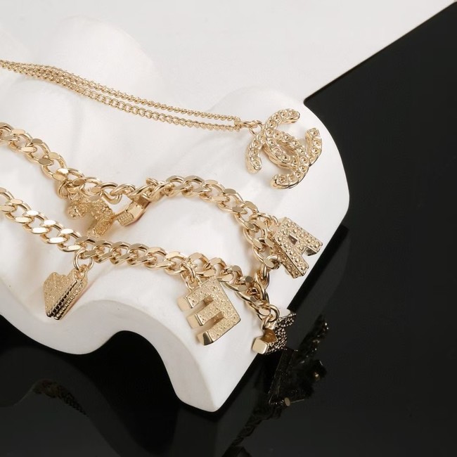 Chanel necklace CE16882
