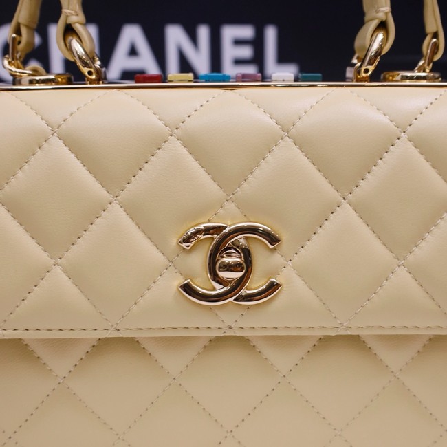 CHANEL mini Flap Bag With Top Handle 4654-7