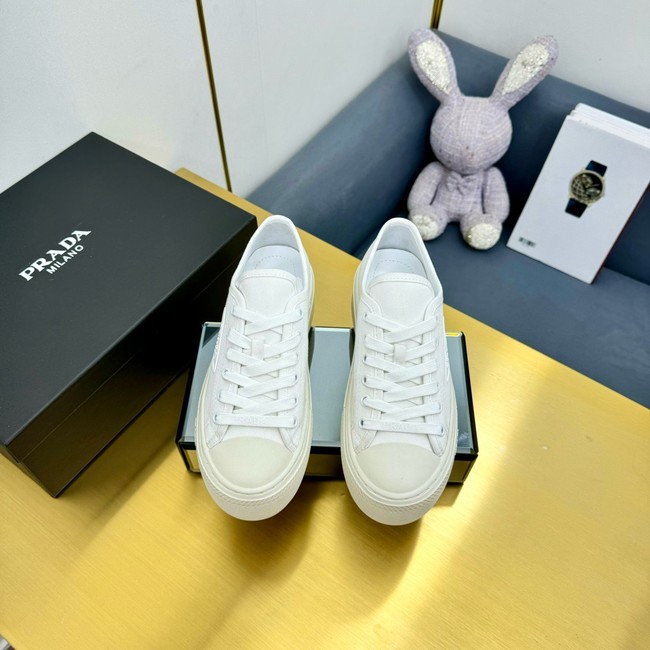 Chanel Downtown Bold leather sneakers 45033-2