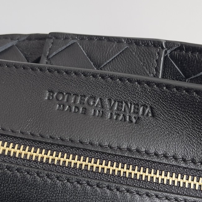 Bottega Veneta Medium Andiamo 766016V black