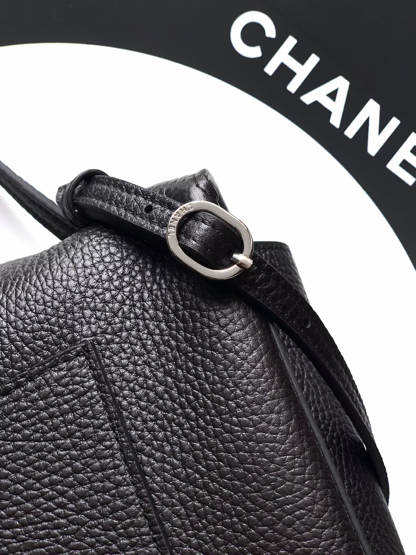 Chanel SPRING SUMMER 2026 MAXI FLAP BAG Grained Calfskin & Sliver-Tone Metal AS6231 Black