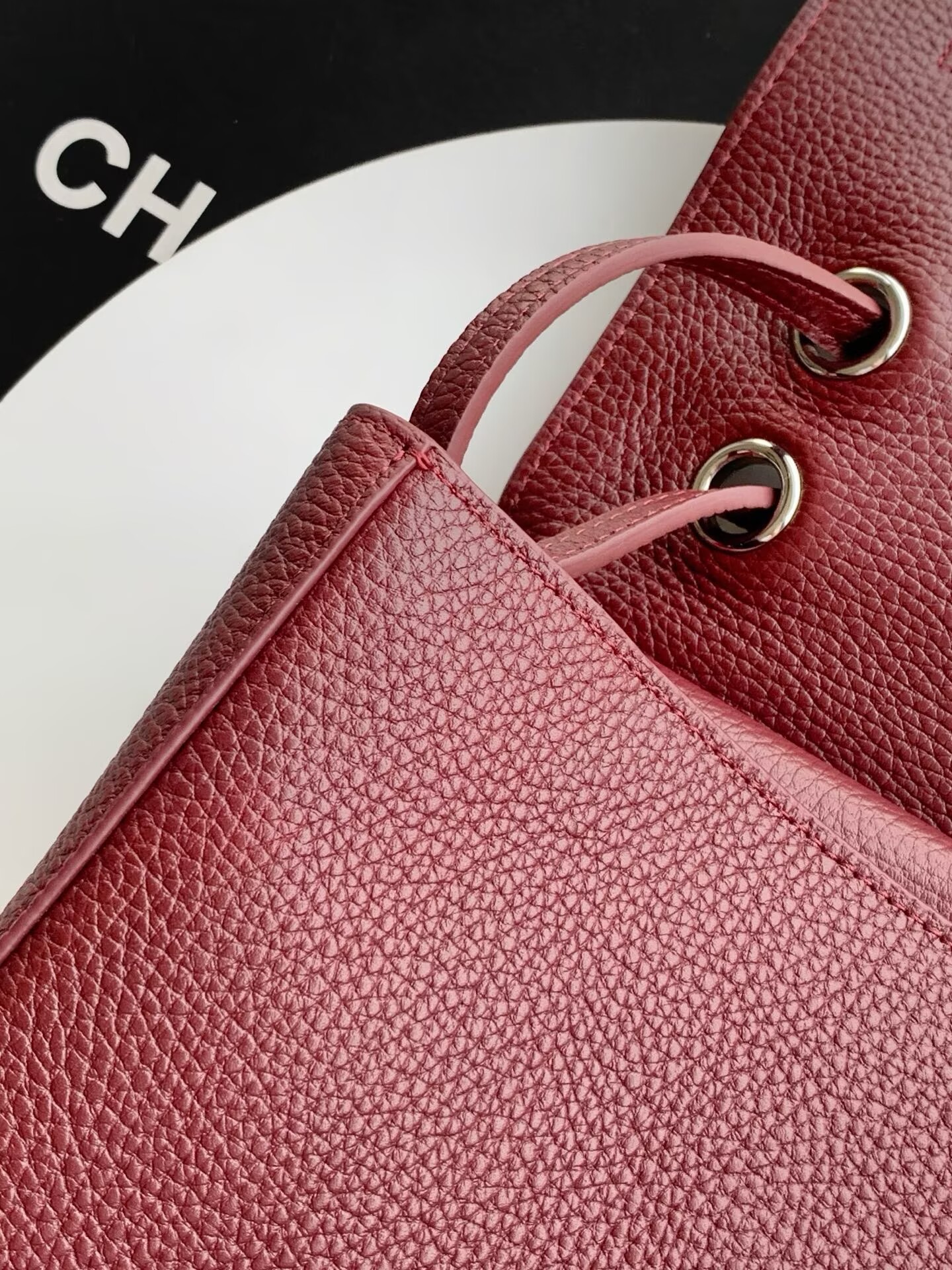 Chanel SPRING SUMMER 2026 MAXI FLAP BAG Grained Calfskin & Silver-Tone Metal AS6231 Burgundy