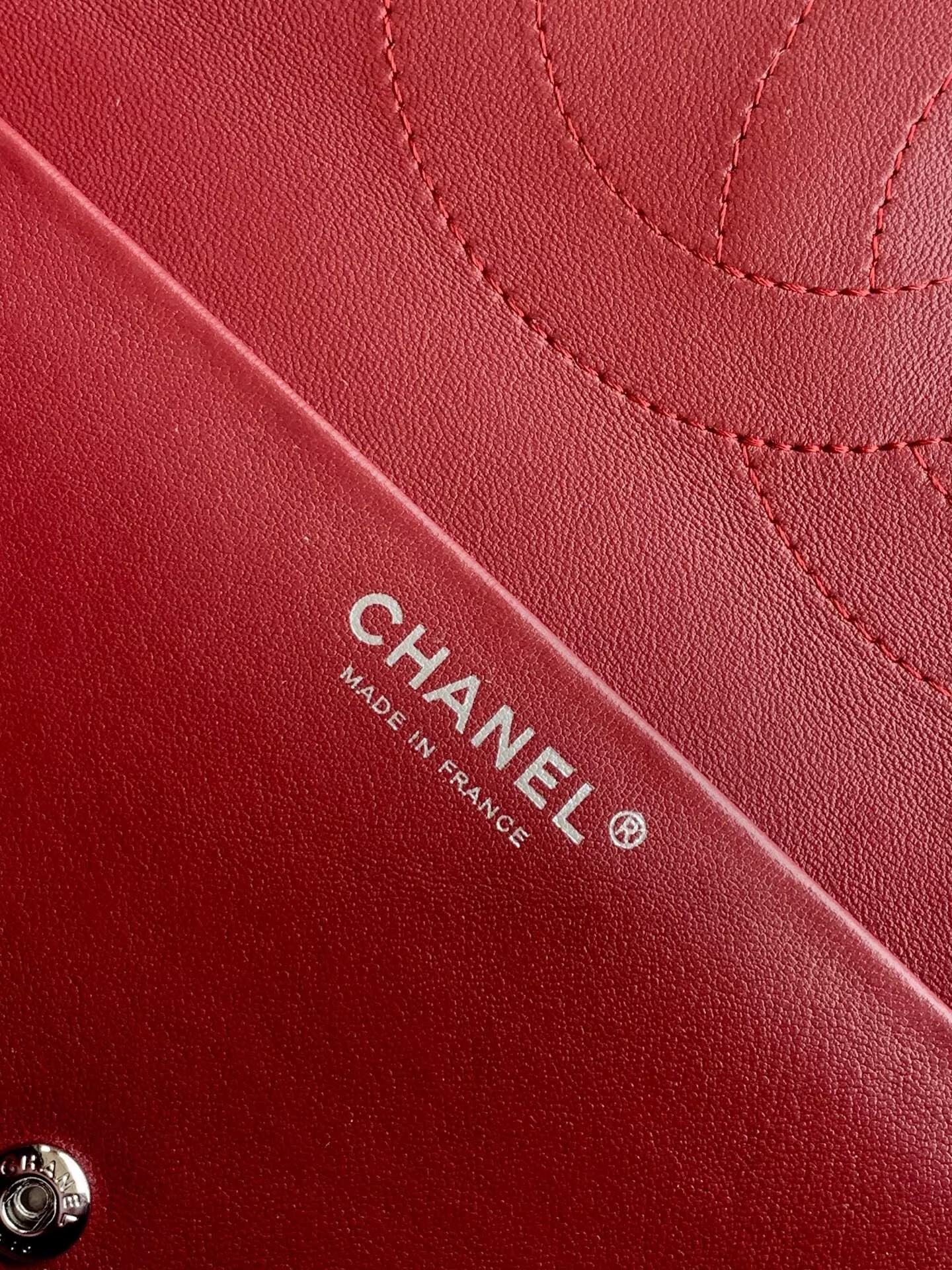 Chanel SPRING SUMMER 2026 MAXI FLAP BAG Grained Calfskin & Silver-Tone Metal AS6231 Burgundy