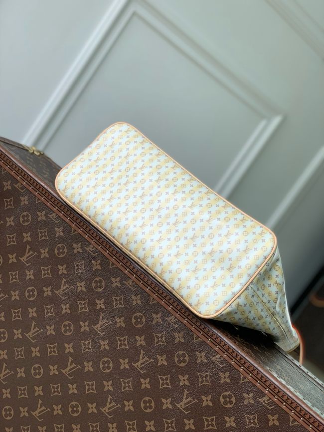 Louis Vuitton NEW - REVERSIBLE Neverfull M29483 light green