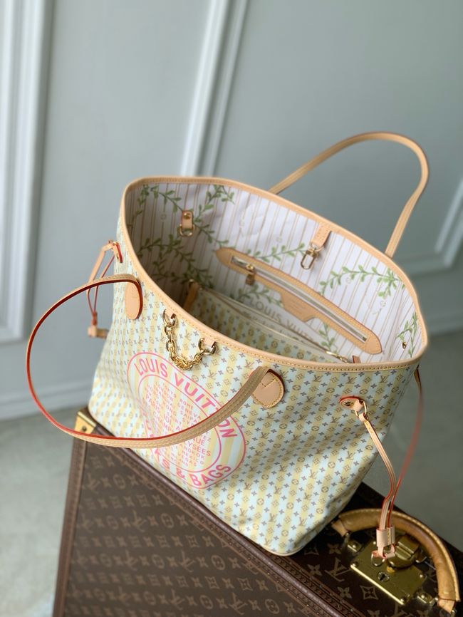 Louis Vuitton NEW - REVERSIBLE Neverfull M29483 light green