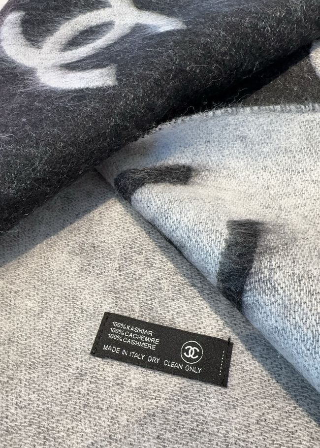 Chanel cashmere scarf B25986-2 Chanel cashmere scarf B25986-2