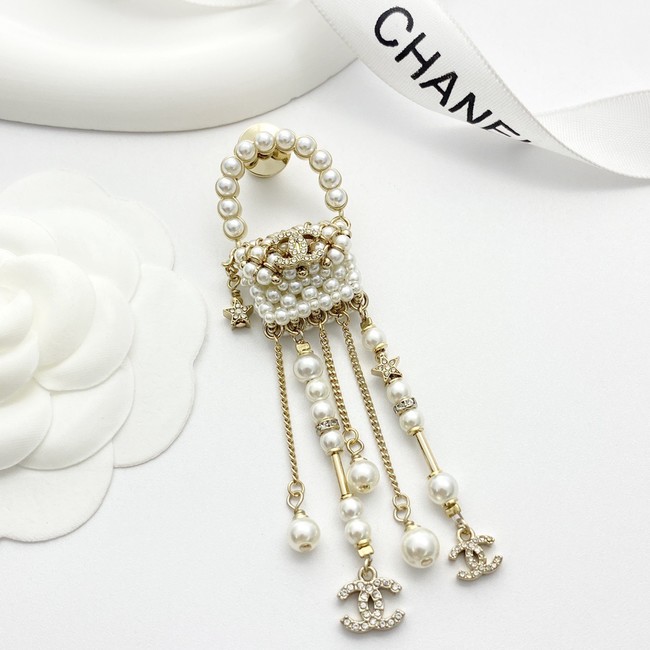 Chanel brooch CE89982