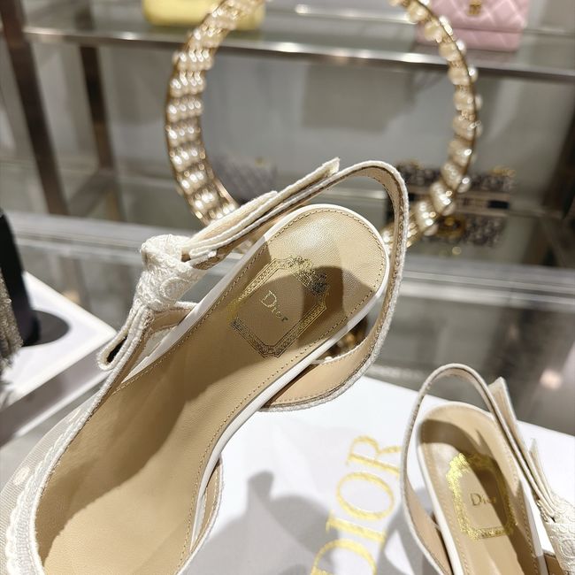 JAdior Slingback Pump Embroidered Plumetis CV642-2